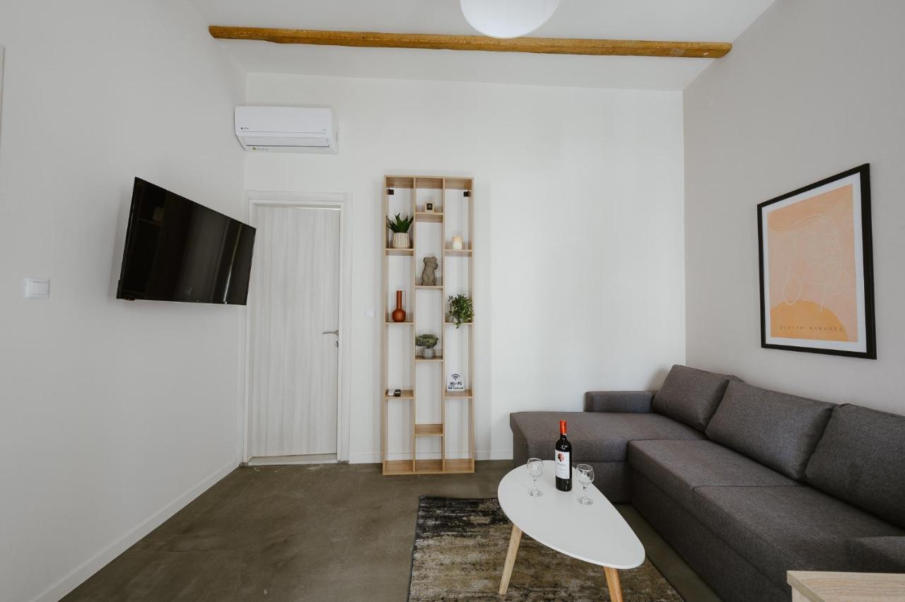 Lb Luxury Apartments Волос Экстерьер фото