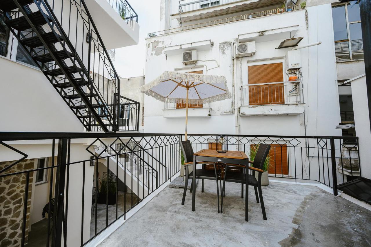 Lb Luxury Apartments Волос Экстерьер фото